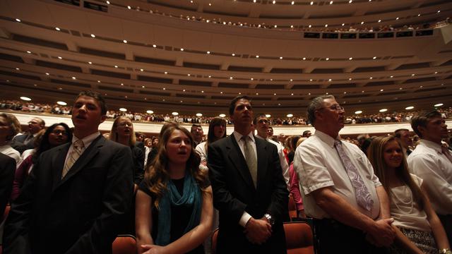 2012_Crowd-general-conference-sat-am-april-2012.jpg